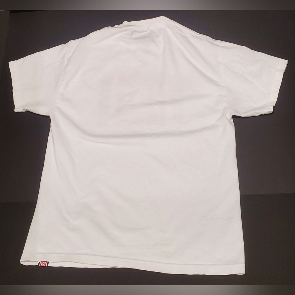 DC Shoes White Tee with Red and Black Logo Sz L - Picture 4 of 6